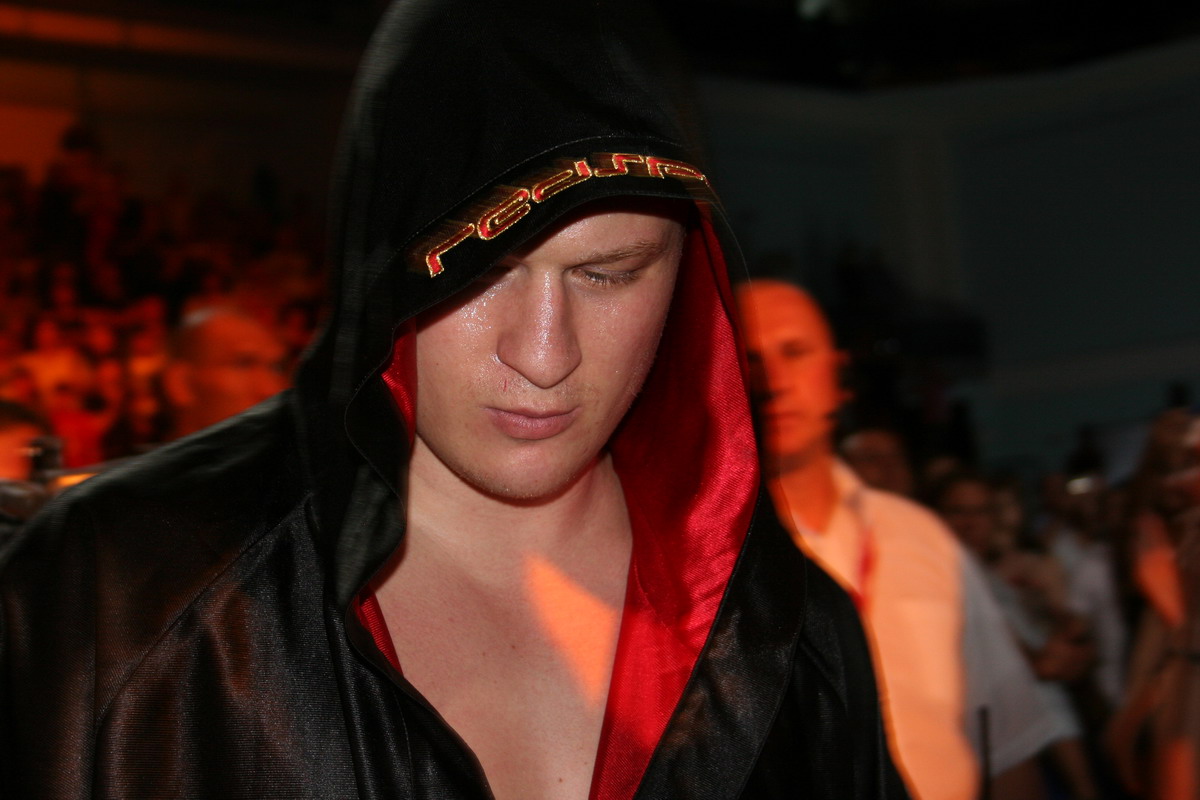 1344675824_1287337544_povetkin02