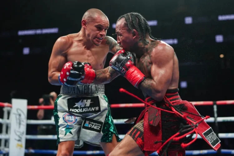BA назначила обязательный бой между чемпионом WBA в суперлегком весе Дэвидом Хименесом и обязательным претендентом Джоном «Скрэппи» Рамиресом из Лос-Анджелеса.